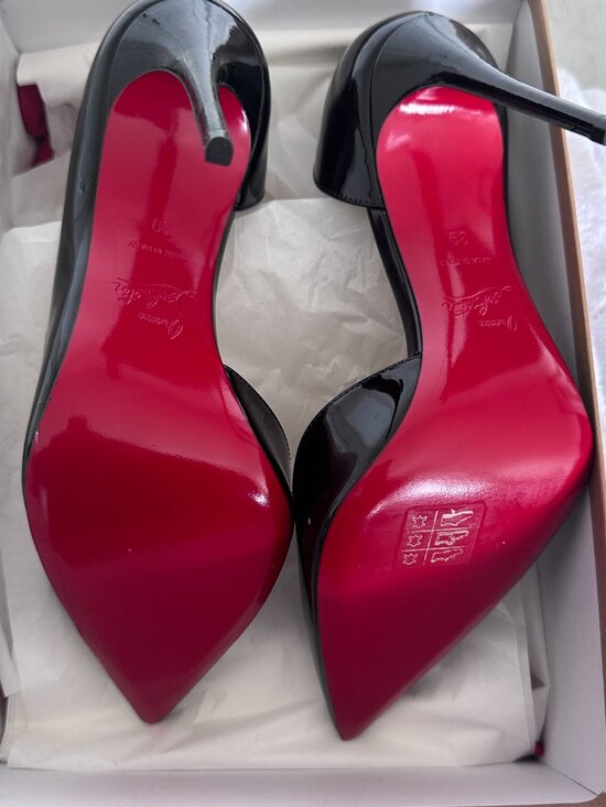 Christian Louboutin Iriza Patent Pumps – Size 39 - Picture 3 of 6